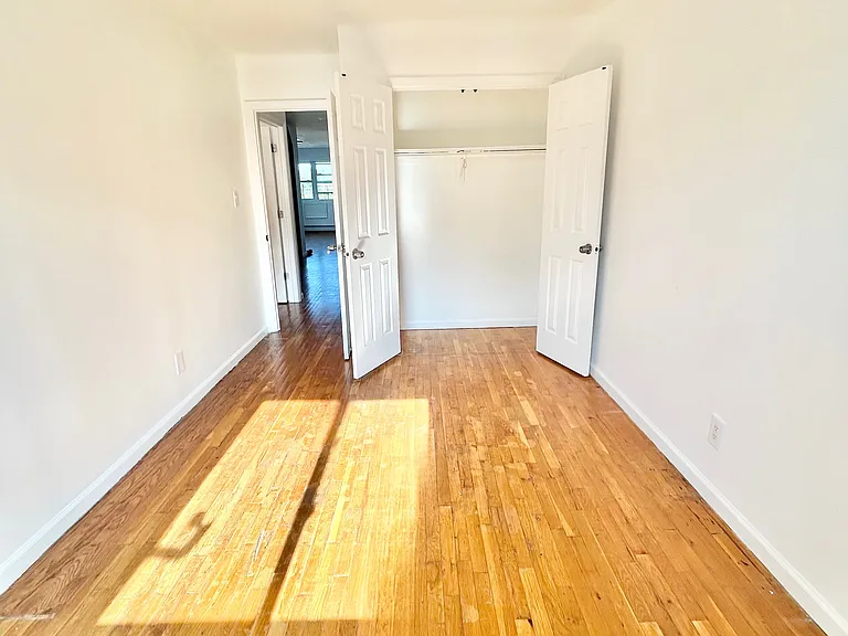 2753 Tenbroeck Ave #3 — Photo 10