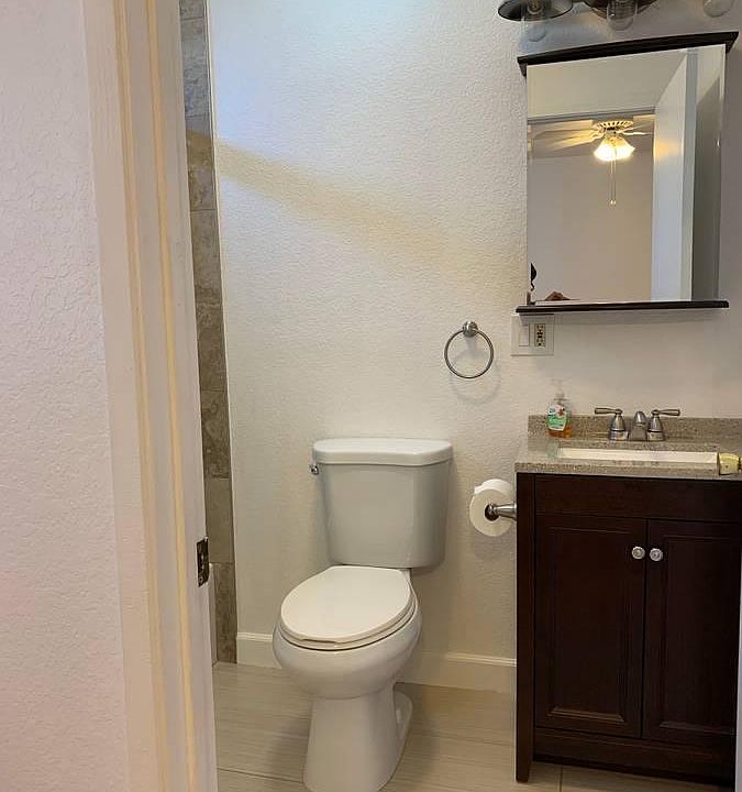 1st image of 1411 Yosemite Dr