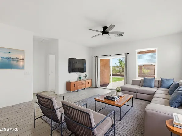 947 S Paseo, Sahuarita, AZ 85629