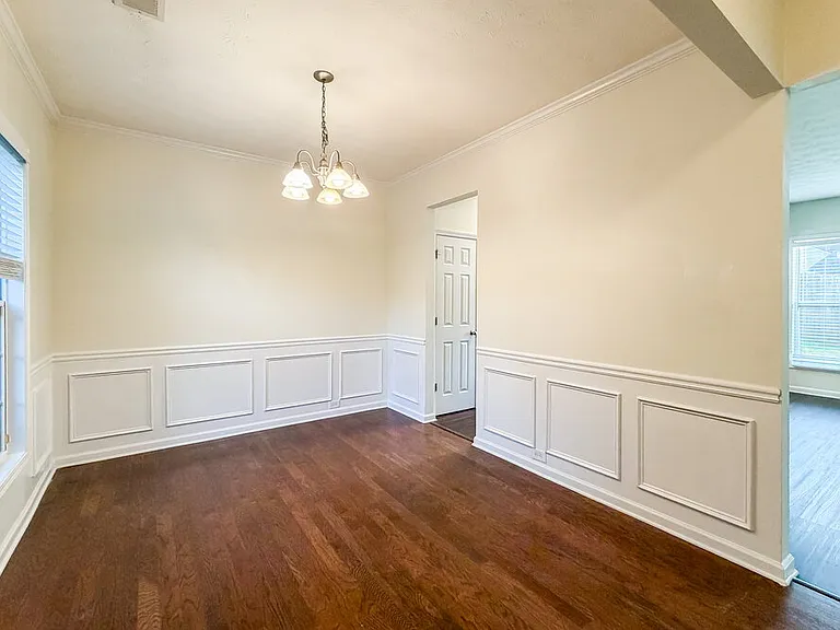 815 Forsythia Way — Photo 7