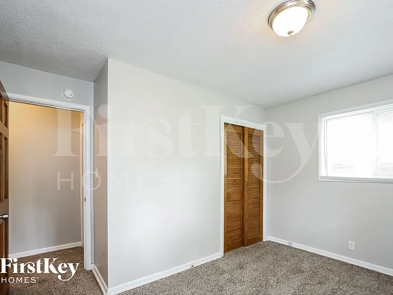 505 Vista Dr — Photo 11