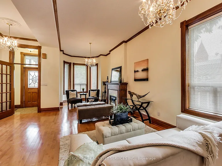 287 Palmerston Ave #MAIN — Photo 5