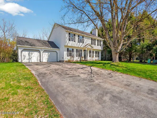 4 Middleborough Court, Gansevoort, NY 12831