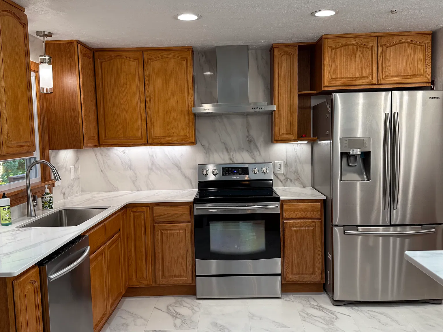 5 bed, 2828 sqft, $5,000 — Photo 1
