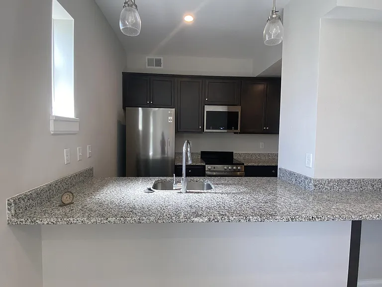 102 W Martin St #45 — Photo 6