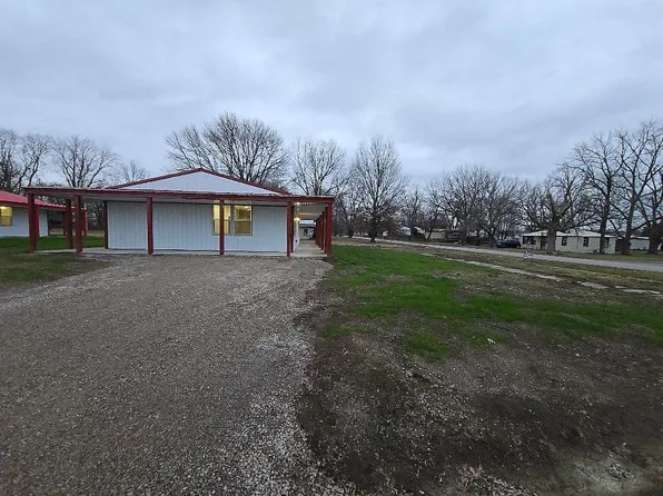 848 S Pine St, Nowata, OK 74048