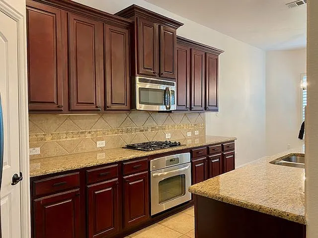 6497 Riviera Dr — Photo 8