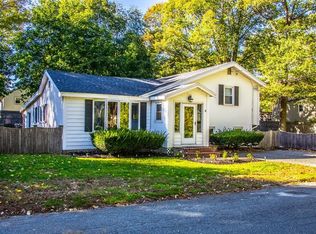 8 Edgewood Rd, Holbrook, MA 02343