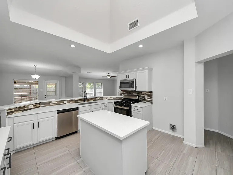 8322 Adler Lake Dr — Photo 13