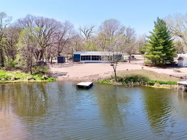 29 Ernst Lake St, Columbus, NE 68601