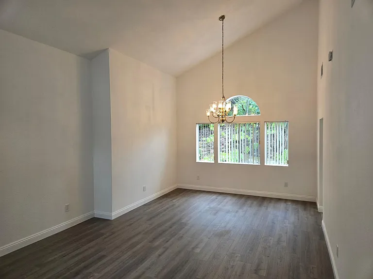 9480 Maler Rd — Photo 6