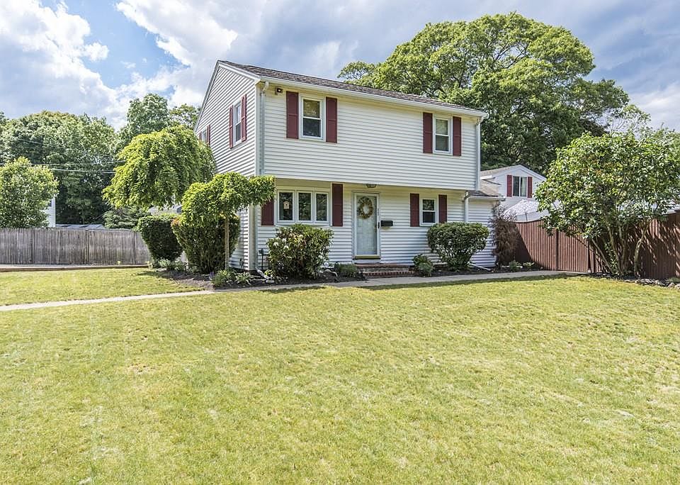 2nd image of 17 Ells Ave