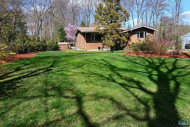 1st image of 799 Birchwood Dr