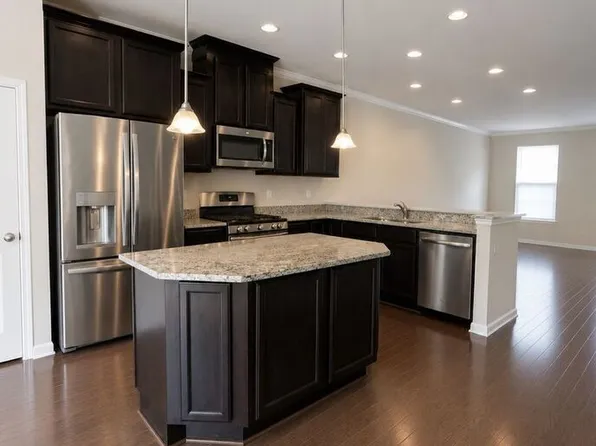 106 Calhoun Ln, Stafford, VA 22556