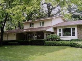 2102 Vermont St, Rolling Meadows, IL 60008