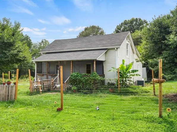 301 W End Blvd, Madison, NC 27025