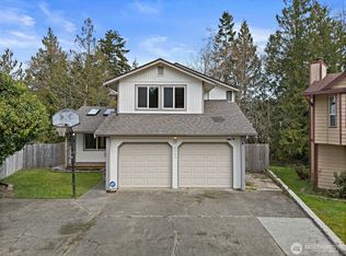 7545 Bridge Pl NE, Bremerton, WA 98311