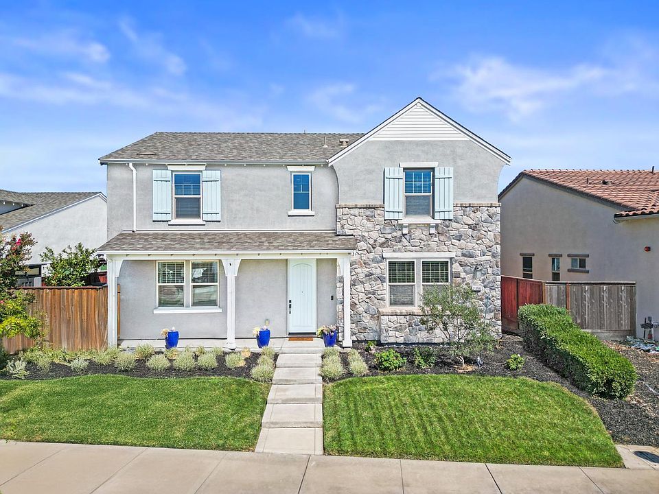 1st image of 2356 Breton Dr