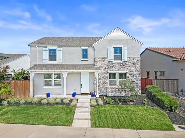 2356 Breton Dr, Oakdale, CA 95361