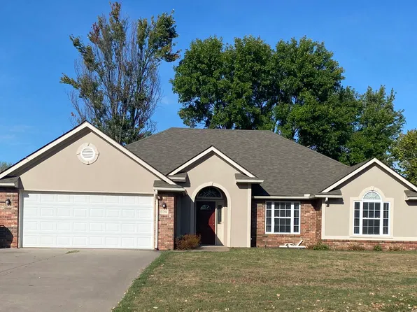 1204 Hunter Rdg, Siloam Springs, AR 72761