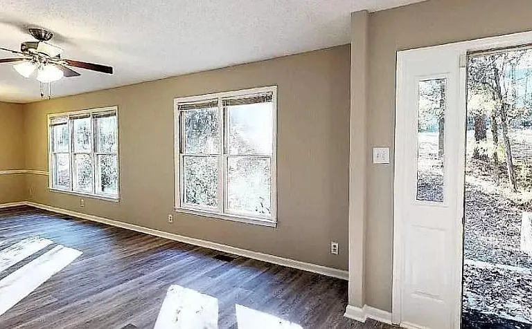 421 Constitution Dr — Photo 19