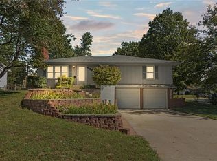 9323 Mullen Rd, Lenexa, KS 66215