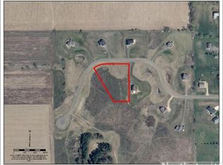 639 Roberts Ln, Hudson, WI 54016