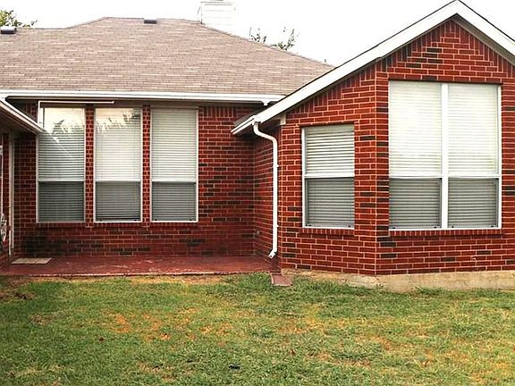 2nd image of 731 Eagle Lake Ct