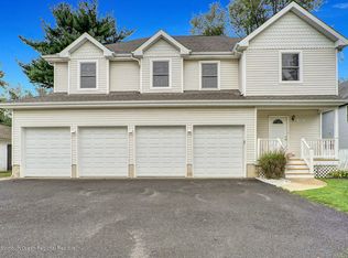 590 Clifton Ave, Toms River, NJ 08753