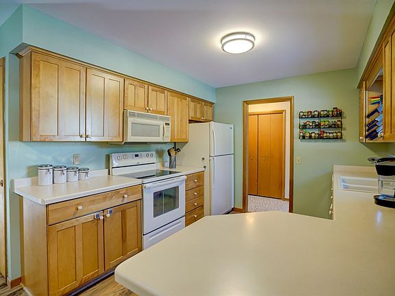 3rd image of 6201 Davenport Dr