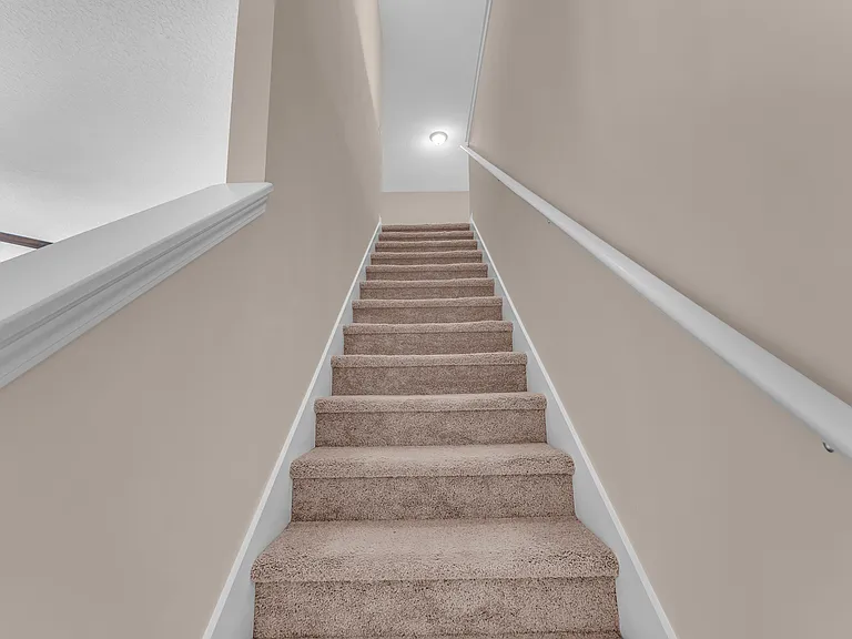 139 W West Winn Ave — Photo 16