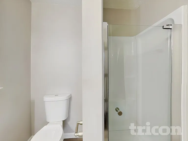 4900 Valley Trail Ct — Photo 9