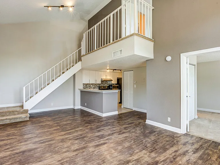 TH Living and Kitchen