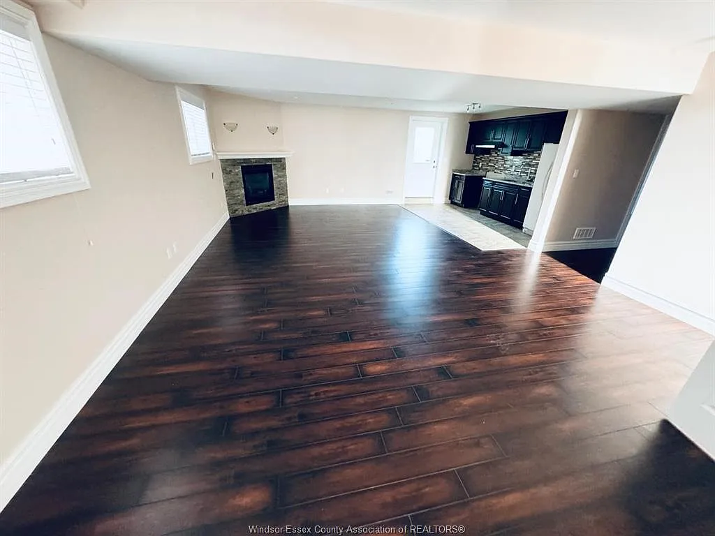 2 bed, $1,800 — Photo 2