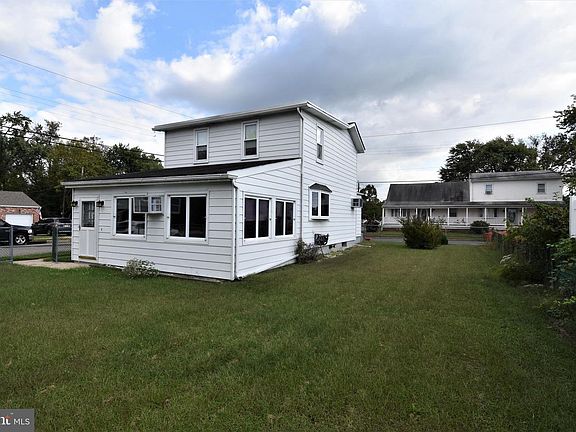 5th image of 802 Shadeland Ave