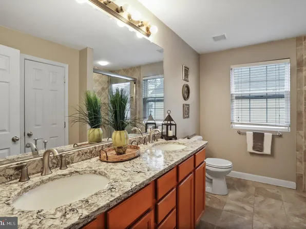 3630 Woodlawn St, Edgewater, MD 21037