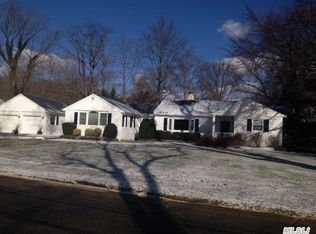 69 Arbutus Rd, Greenlawn, NY 11740