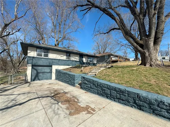 6630 Wood Ave, Kansas City, KS 66102