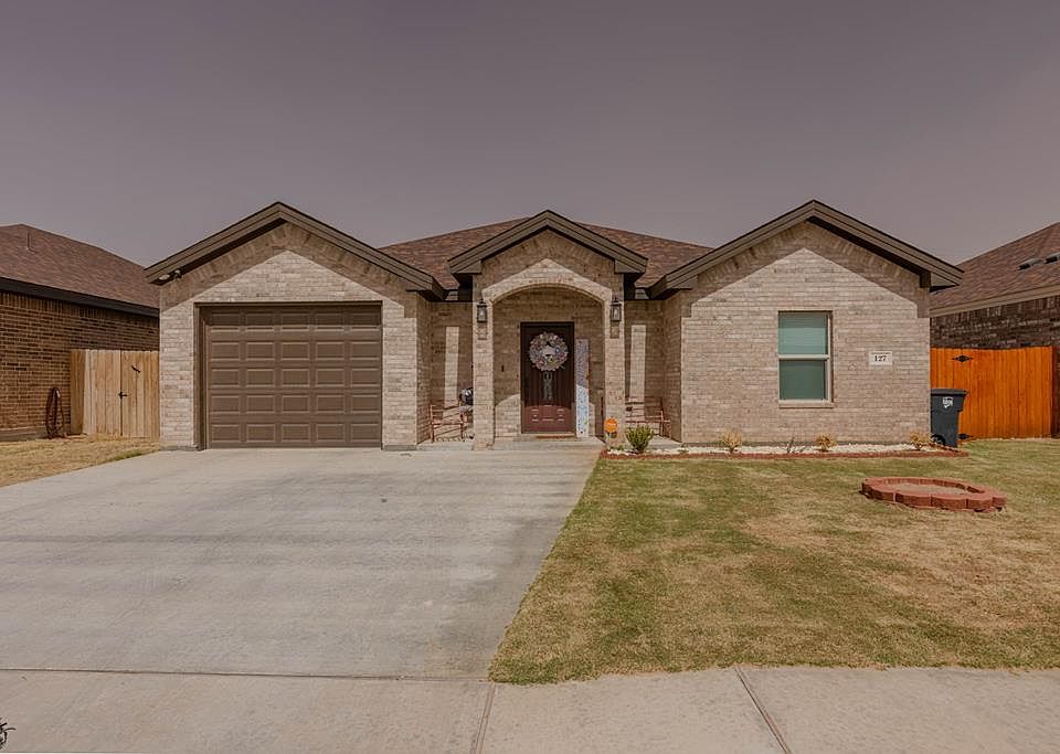 1st image of 127 Blue Dr