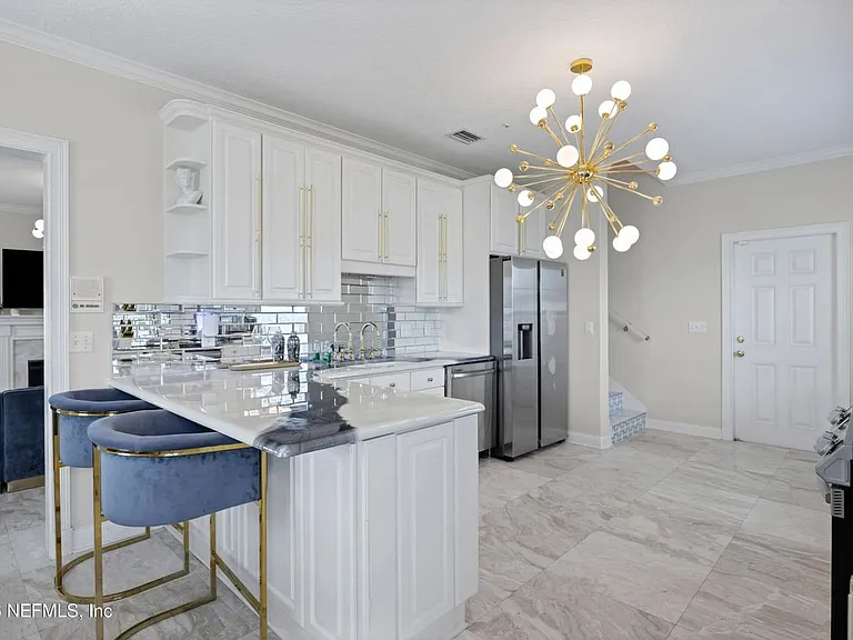 200 Sunstone Ct #GUEST HOUSE — Photo 11