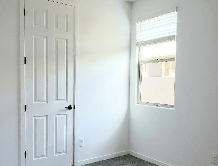 15684 W Jackson St — Photo 15