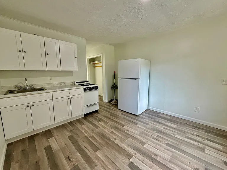 207 Old Chimney Ridge Rd #G — Photo 4