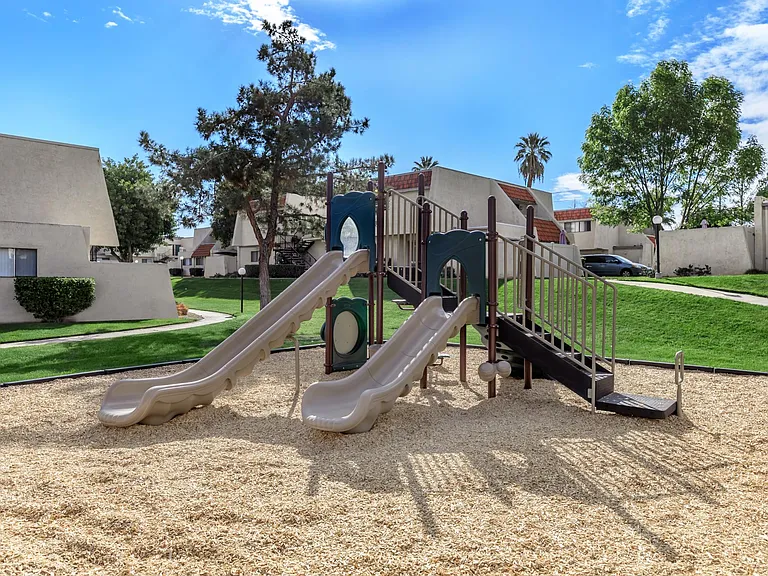 Brookside Park Apartments — Photo 17
