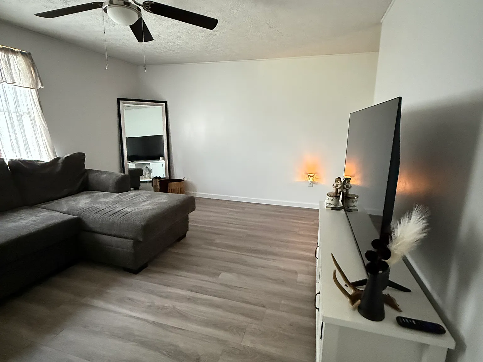 2 bed, 768 sqft, $950 — Photo 1