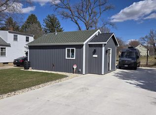 2007 S Park Ave, Beloit, WI 53511