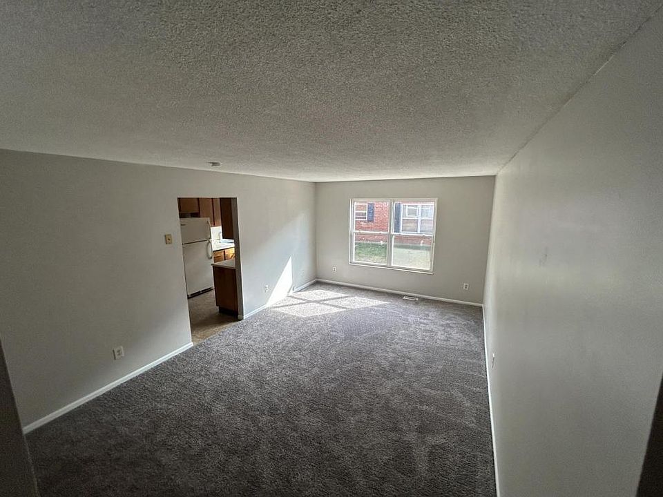 1st image of 324 Edgewood Dr