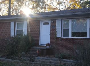 2808 Enfield Dr, Durham, NC 27703