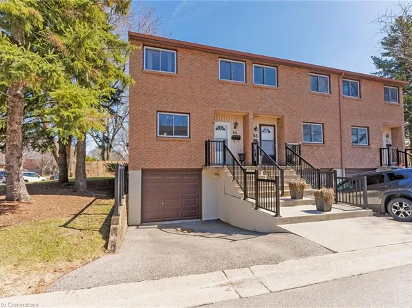 250 Magnolia Dr #66, Hamilton, ON L9C 6M3