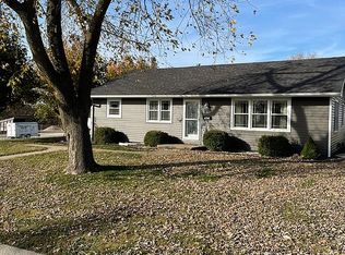 424 Summer St, Palmyra, MO 63461