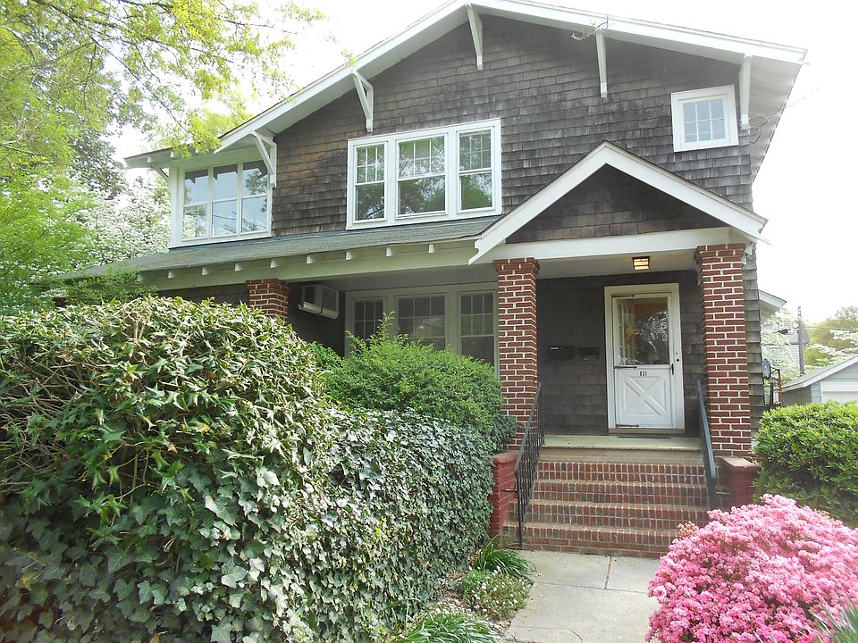 1st image of 931 Jamestown Cres #B